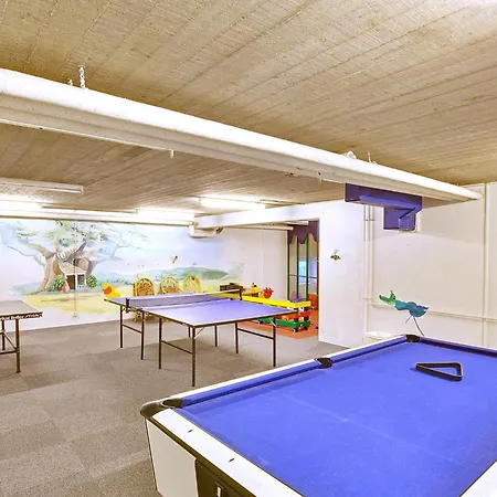 Apartment Xiii